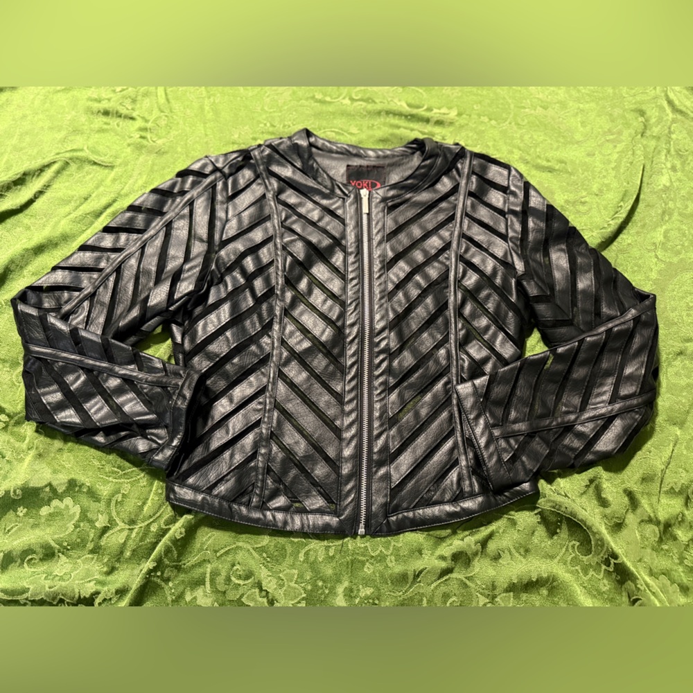 Yoki Black Chevron Pattern Jacket - image 1
